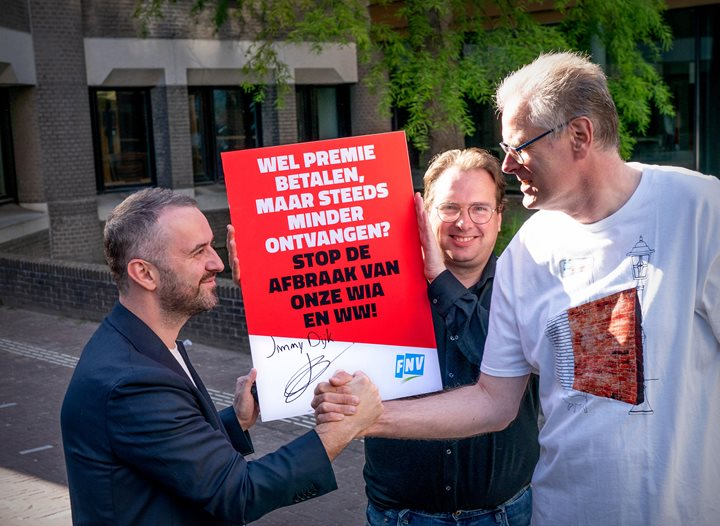 FNV - Stop de afbraak van de WIA en WW